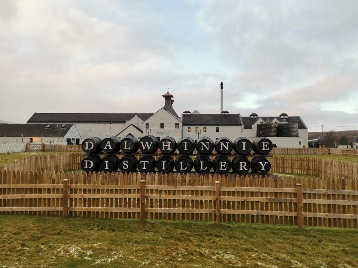 Dalwhinnie Old School Hostel Esterno foto