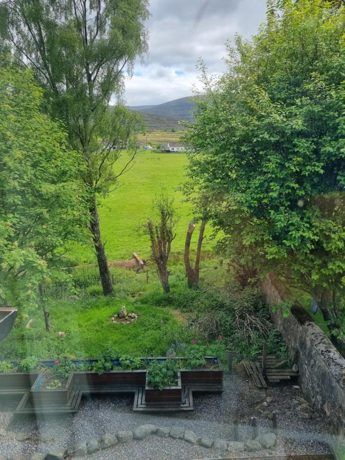 Dalwhinnie Old School Hostel Esterno foto